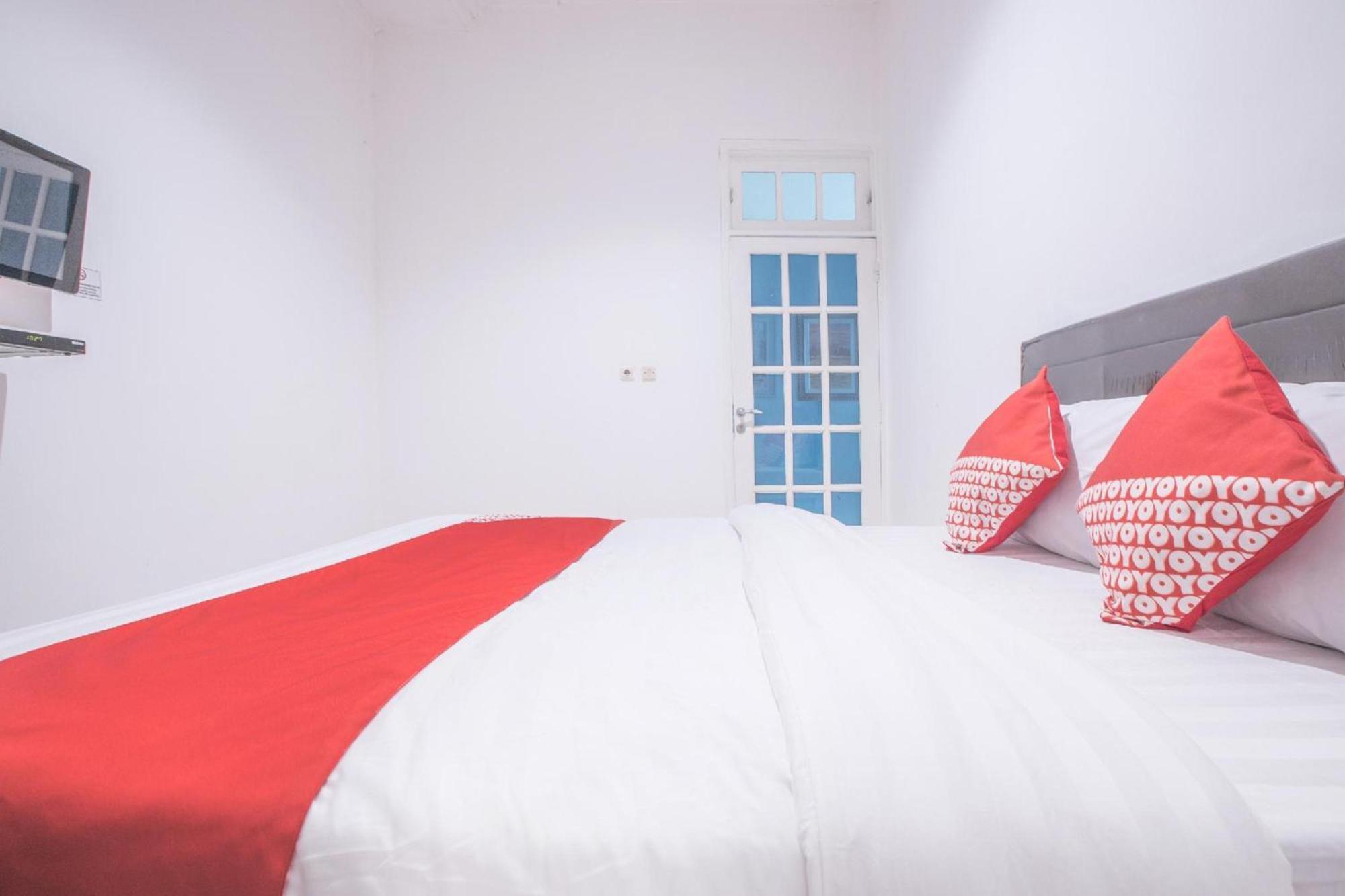 Capital O 332 Residence G17 Kemang Jakarta Buitenkant foto
