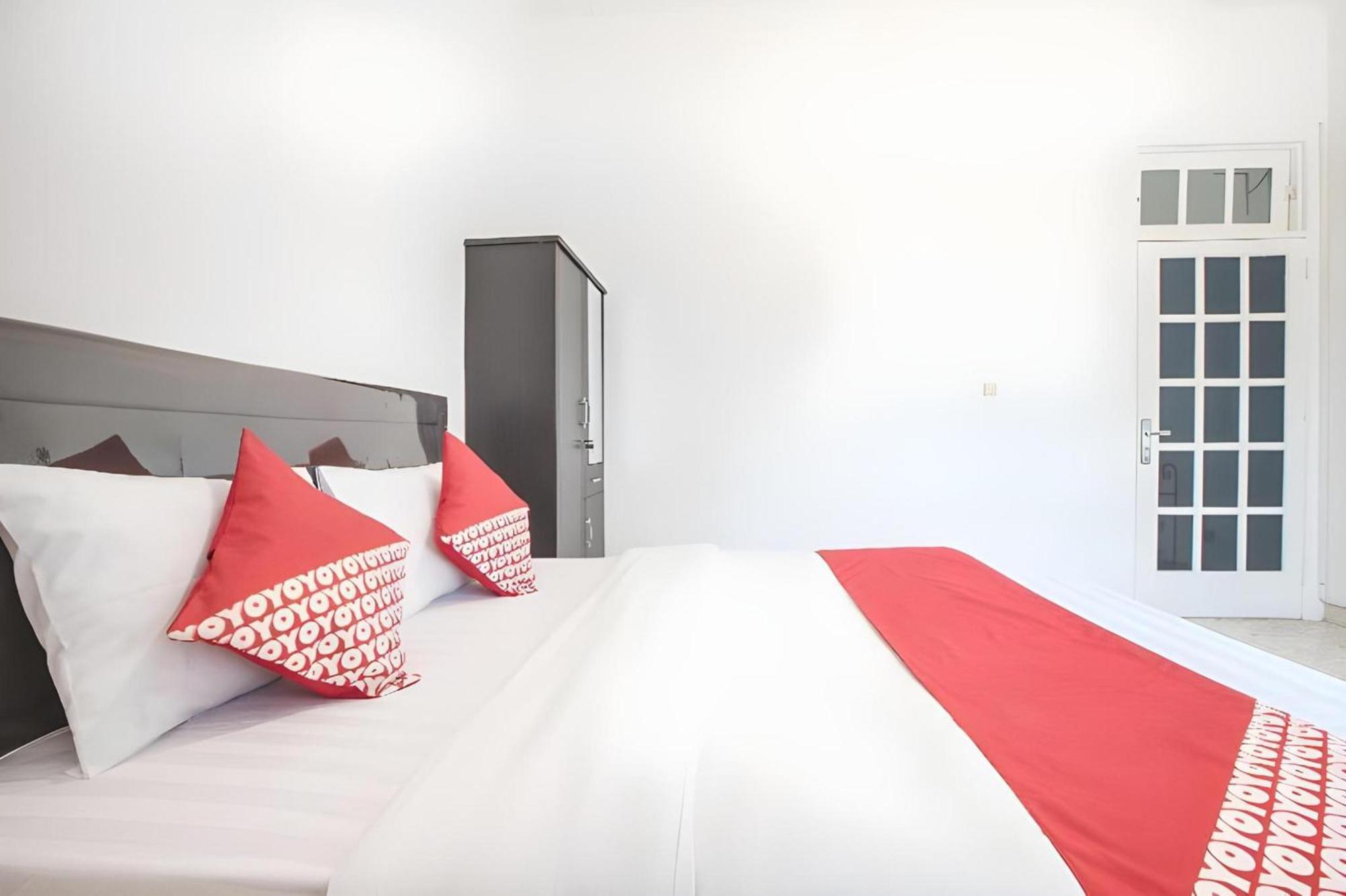 Capital O 332 Residence G17 Kemang Jakarta Buitenkant foto