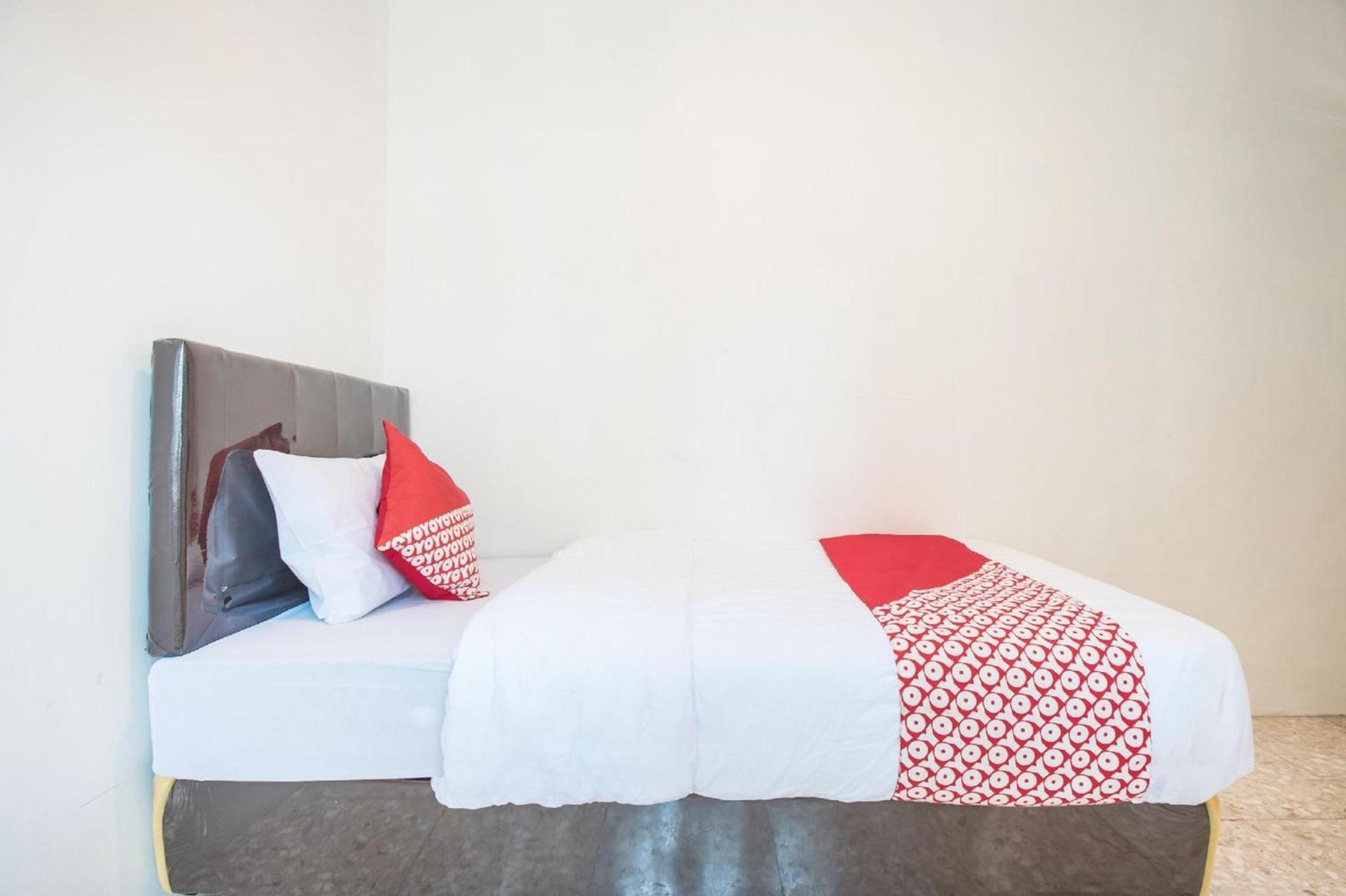 Capital O 332 Residence G17 Kemang Jakarta Buitenkant foto