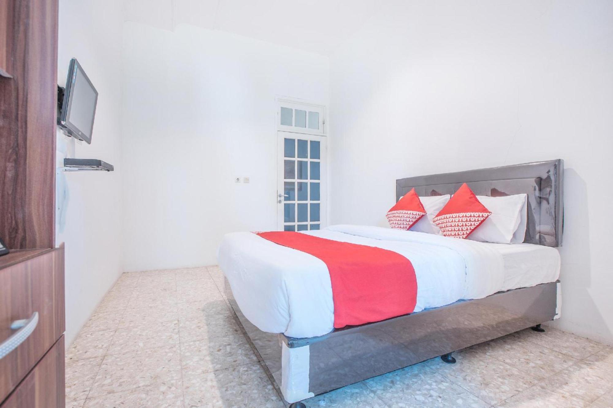 Capital O 332 Residence G17 Kemang Jakarta Buitenkant foto