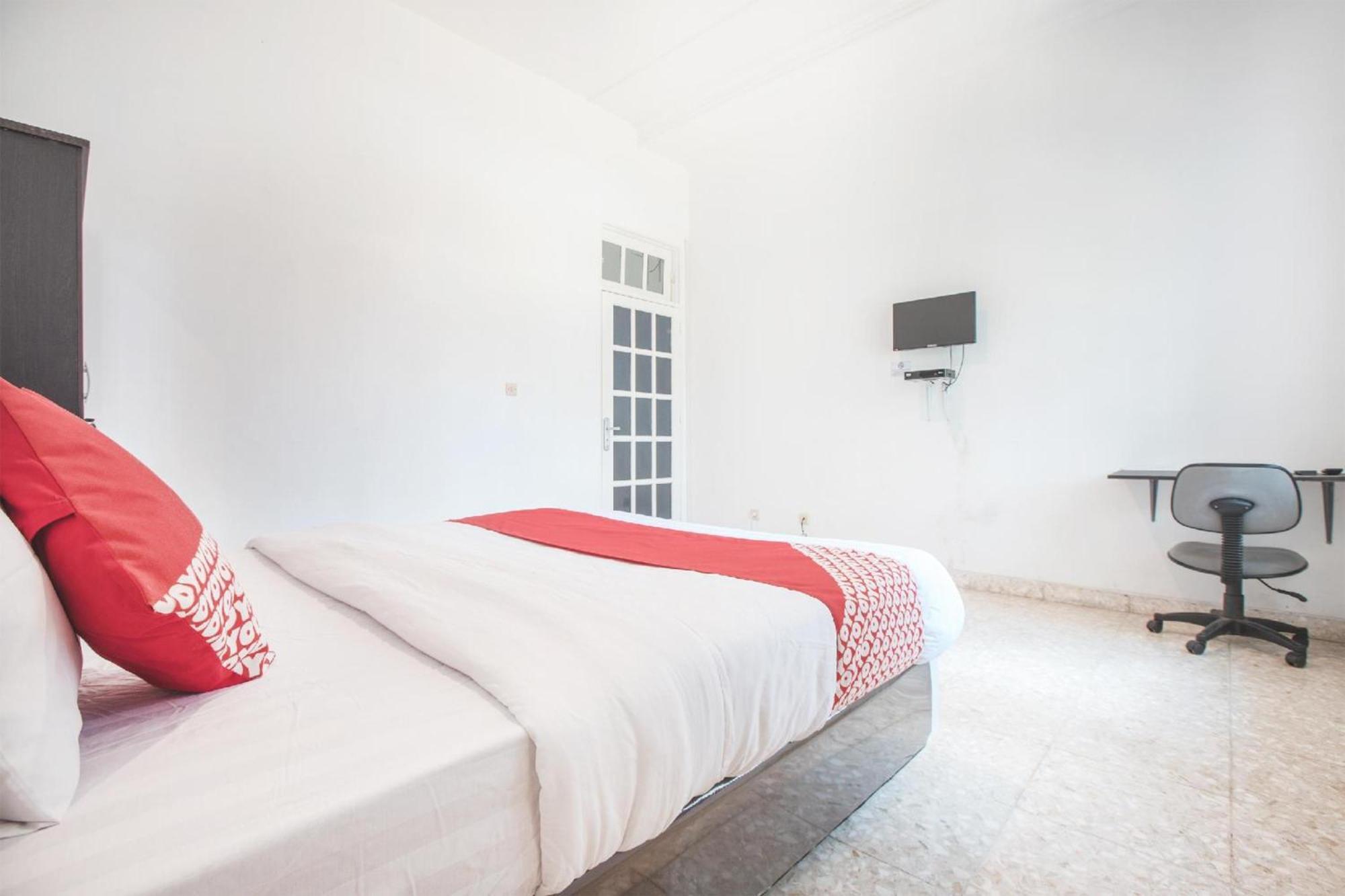 Capital O 332 Residence G17 Kemang Jakarta Buitenkant foto
