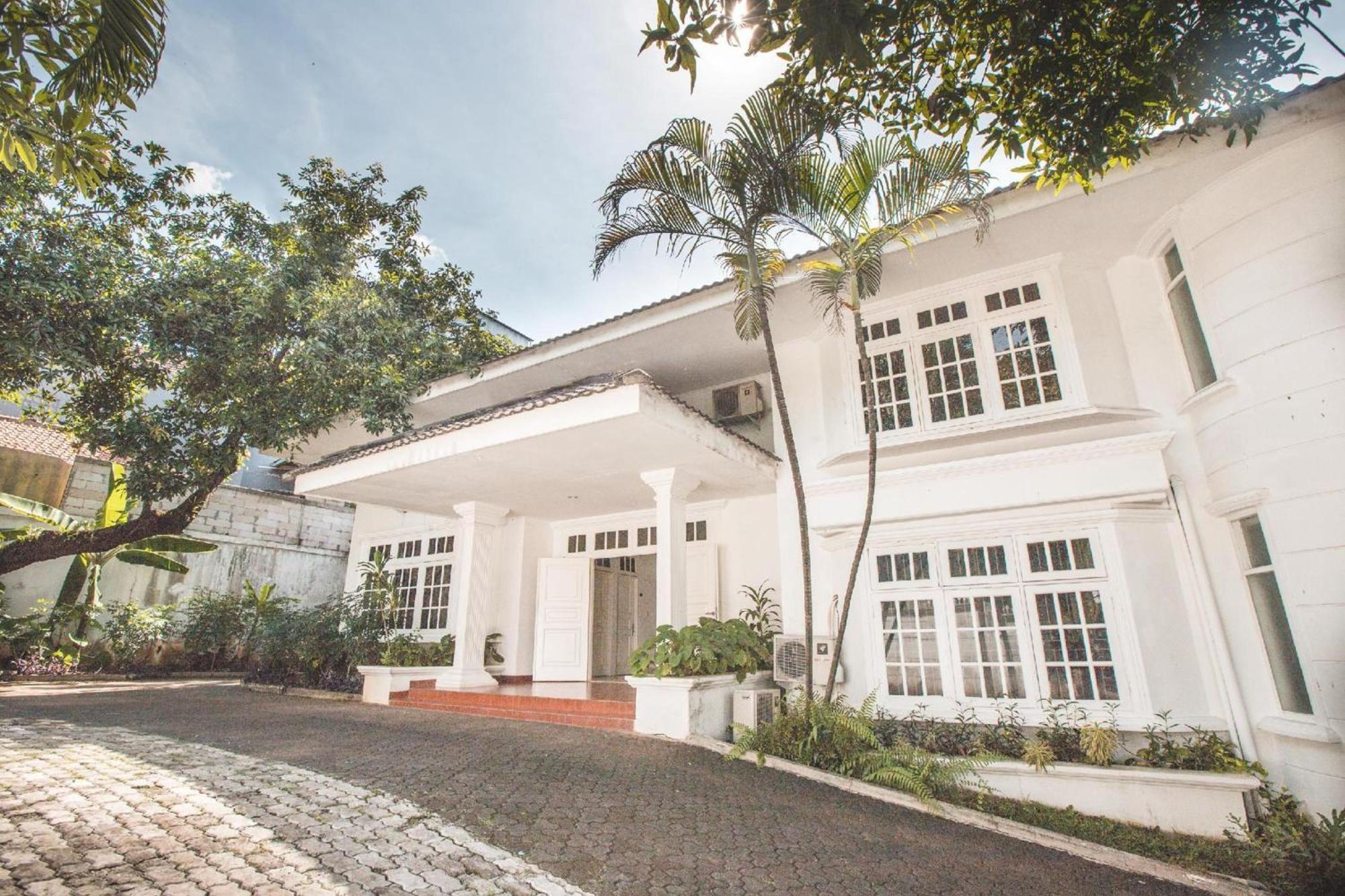 Capital O 332 Residence G17 Kemang Jakarta Buitenkant foto